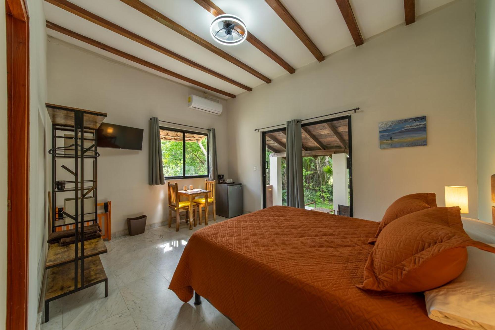 Zenquility Inn & Tavern Pedasi Town Dış mekan fotoğraf